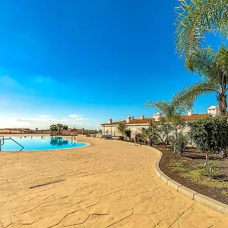 Ocean View Townhouse Arena Apartment *
