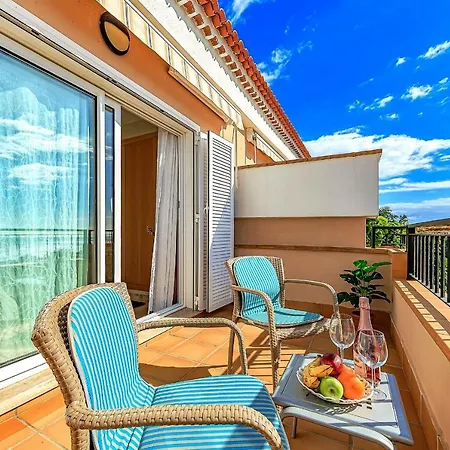 Ocean View Townhouse Arena